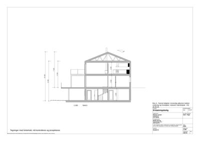 Snittegning (Snitt A) som viser bygningens tverrsnitt, høyder og innvendig oppbygning.