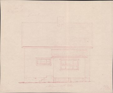 En tegning som viser fasaden (fronten) på en bygning, inkludert vinduer, tak og trapp.