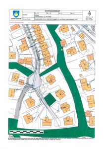 Situasjonskart som viser tomt, bygninger, veier og grøntområder i et område.