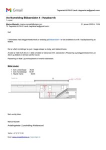 En snittegning som viser et tverrsnitt gjennom en bygning med angitte høyder for gulv og tak.