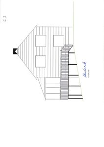 Fasadetegning som viser bygningens utside med vinduer, takform og trapp.