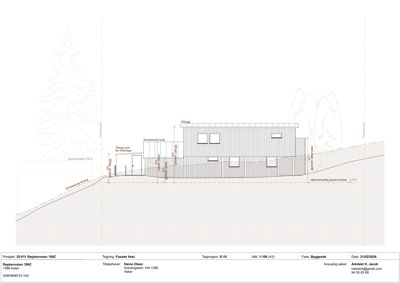 Fasadetegning (oppriks) av bygning sett fra vest, med terrengforhold og detaljer.