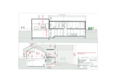 Snittegning (B-B) som viser bygningens tverrsnitt, høyder, takform og innvendig oppdeling.