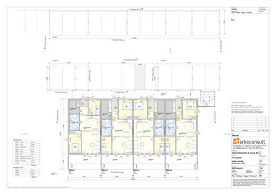 Etasjeplan som viser romfordeling, fasader og dimensjoner for et flerboligbygg.