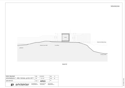Snittegning (Snitt CC) som viser tverrsnittet av et bygg og terrengforhold.