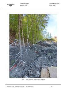 Fotografi av et bygge- eller gravingområde med skråning, hevd og gjerde.