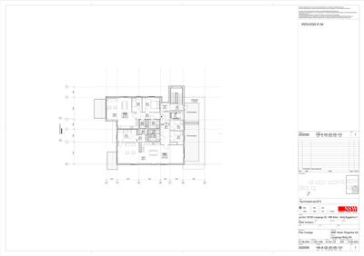 Etasjeplan (plan) som viser romfordeling, veggposisjon og møbler i et hus.