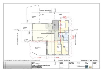 Etasjeplan (Plan 1. etasje) som viser romfordeling, mål og plassering av tilleggsbygning.