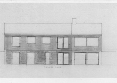 En tegning som viser fasaden sett fra nord på en toetasjes bygning.