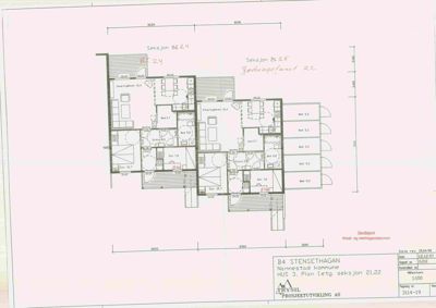 Etasjeplan (plan 1) for HUS 3 i prosjektet B4 Stensethagan. Tegningen viser romfordeling, dimensjoner og seksjonering for to ulike leilighetstyper (21.22 og 21.25).