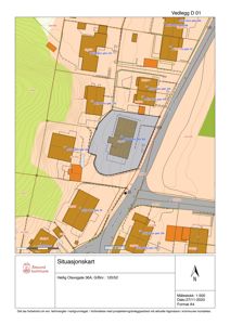 Situasjonskart som viser tomtens plassering i forhold til nabolag, gater og høydemålinger.