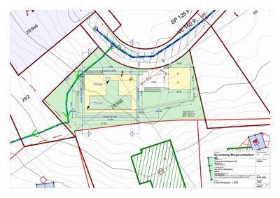 Situasjonsplan (tomteplan) som viser tomtens grenser, høydemålinger, eksisterende og planlagt bebyggelse samt infrastruktur.