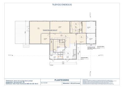 Etasjeplan (1. etasje) for en tilbygning til en enebolig, som viser romfordeling, mål og snittlinjer.