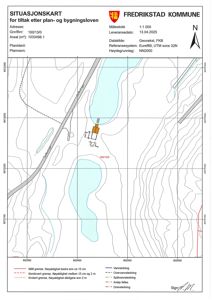 Situasjonskart som viser tomtens beliggenhet, topografi (konturlinjer), vannledd og nabogrenser.