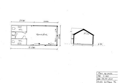 En håndtegnet etasjeplan (plan) som viser romfordeling (Varmestue, WC, Bad) med mål, samt en tilhørende snittegning (snitt) av takkonstruksjonen.
