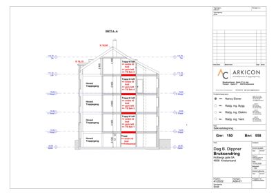 Snittegning (Snitt A-A) som viser bygningens tverrsnitt, høyder, etasjer og konstruksjon.