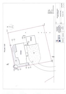 Situasjonsplan (Pilot plan) som viser bygningens plassering i forhold til tomme, eiendomsgrenser og nabolag.