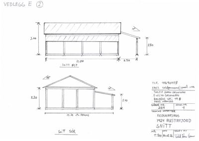 Snittegning av et redskapshus med mål og oppriss