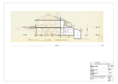 Snittegning (SNITT C) som viser tverrsnittet av huset med romfordeling, høyder og konstruksjonsdetaljer.