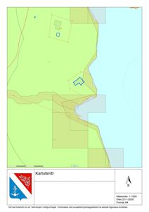 Kartutsnitt som viser tomtens beliggenhet i forhold til vann og nabotomter.