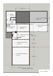 Etasjeplan som viser romfordeling, arealer og funksjoner i et bygg (kontor, lager, vognskjul).