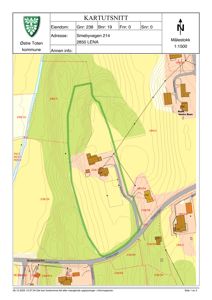 Kartutsnitt (situasjonskart) som viser eiendomsgrenser, høydemålerlinjer, veier og nabolag i Østre Toten kommune.