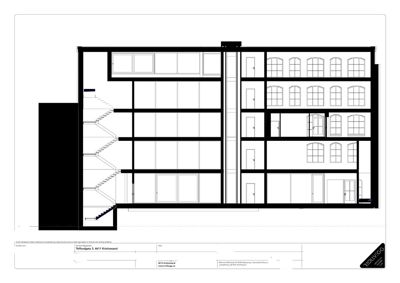 Snittegning (Snitt CC) av Tollbodgata 3/5 som viser etasjefordeling, romoppdeling og trappeløp.