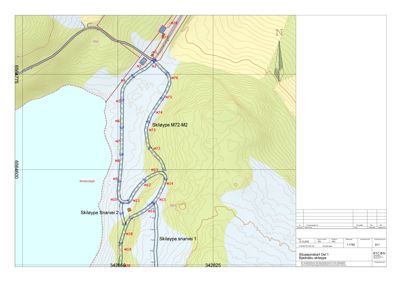 Situasjonsplan som viser etasjeplaner (Skiløype M72-M2, Skiløype Snarvei 1 og 2) i forhold til terrengformning, vannmasser og infrastruktur.