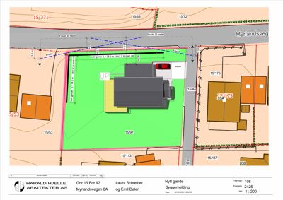 Situasjonsplan som viser tomtens grenser, nabotomter, veier, og plassering av nytt gjerde.