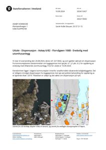 Bildet viser en situasjonsplan med en 3D-visualisering (flyfoto) til venstre og en tegnet situasjonsplan med arealbruk til høyre.