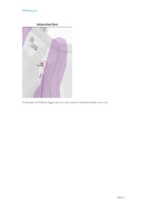 Kartutsnitt som viser et område med en bekken (merket 'Aktsomhet flom') og eiendomsplasseringer. Bildet inneholder også tekst om avstand og høydeforskjell.