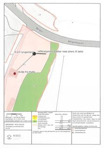 Gårdsplan (40S) som viser arealtall, eiendomsgrenser, og plassering av tekniske installasjoner som lyngentank og infiltrasjonskassetter.