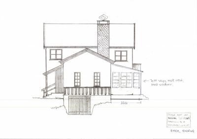 En tegning som viser fasaden mot vest av en bygning, inkludert etasjer, tak, vinduer, en skorstein og en veranda.