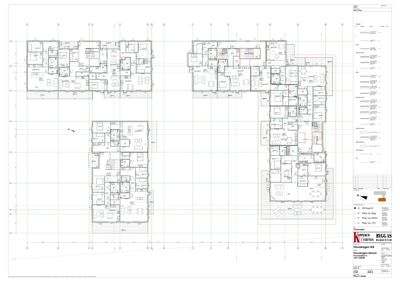 Etasjeplan som viser romfordeling og plassering av leiligheter i et fleretasjes bygg.
