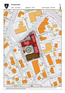 Situasjonsplan som viser bygningens plassering i forhold til nabolaget, veier og tommeareal.