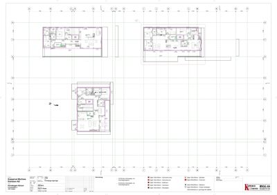 Etasjeplaner (planer) som viser romfordeling og veggkonfigurasjon for tre ulike etasjer i en bygning.