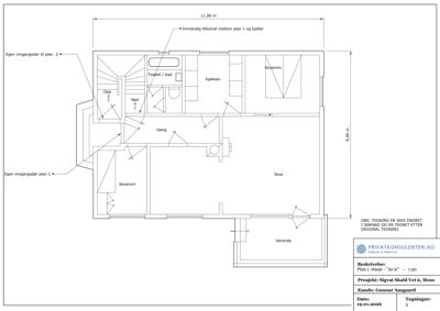 Plantegning av første etasje (Plan 1) med romfordeling, dører, vinduer og mål.