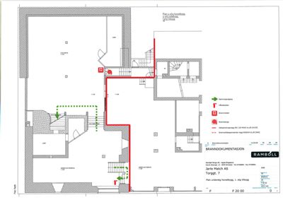 Etasjeplan (1. etg) med brannskjema og utrykningsveier