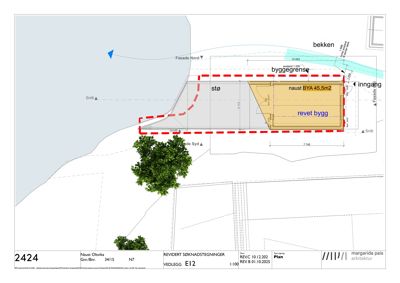 Situasjonsplan som viser tomtens forhold til bekken, byggegrense, eksisterende og nybygg, samt fasader og snitt.