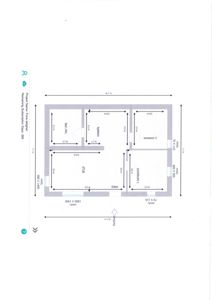 Etasjeplan (plantegning) som viser romfordeling, mål på rom og vegger for et hus.