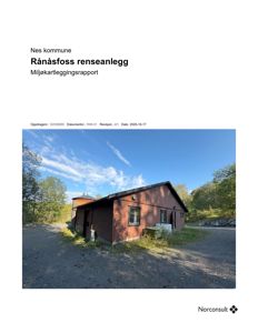 Fotografi av Rånåsfoss renseanlegg, en liten bygning i en skogkantet omgivelser.