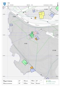 Situasjonsplan som viser tomtedeling, bygningers plassering og topografi i området rundt Justøyveien.