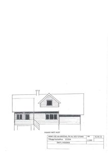Tegning som viser fasade mot aust for eit bustadhus. Teikninga inneheld detaljar om vindauge, takform, trapp og skråning.