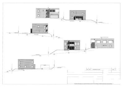 Fasadetegning med oppriss av bygning sett utenfra, inkludert terrenglinjer og høydemål.