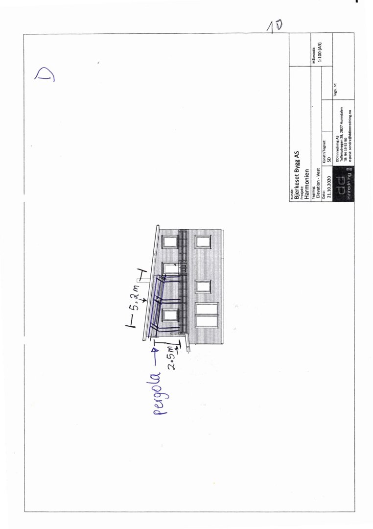 Fasadetegning som viser et oppriss av bygningens front med en tegnet pergola foran. Tegningen inneholder håndskrevne mål (5,2 m og 2,5 m) og en håndskrevet merking 'pergola'.