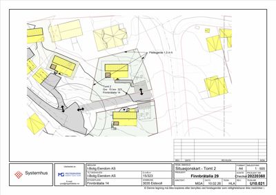 Situasjonskart som viser tomtens plassering i forhold til nabolag, vei og høydekurver.