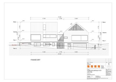 Fasade tegning (Fasade Øst) med mål og høydeangivelser