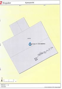 Kartutsnitt som viser eiendomsgrenser, arealnummer (815/735) og adresse (Næravegen 371, 2365 ÅSMARKA).