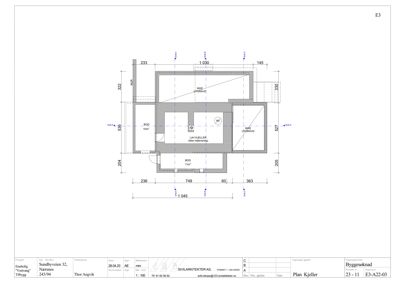 Etasjeplan eller kjellerplan med romfordeling, mål og tekniske installasjoner.