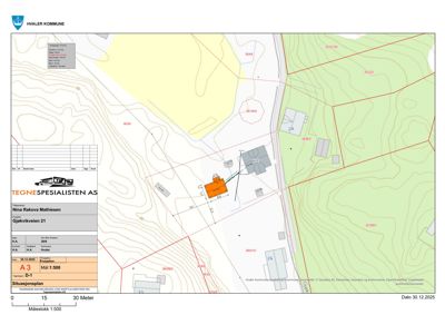 Situasjonsplan som viser bygningens plassering i forhold til terrenget, naboeiendommer og infrastruktur.
